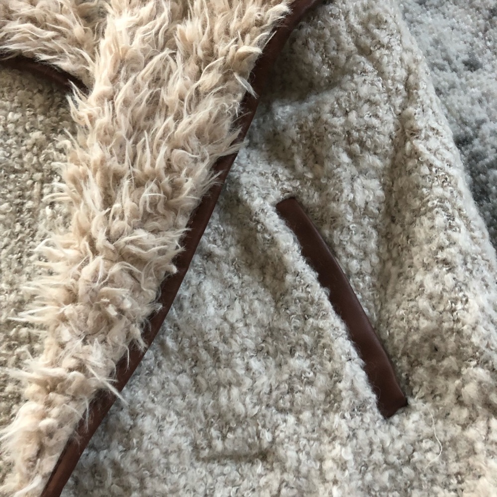 Love Tree Faux Fur Drapey Vest - Picture 4 of 4